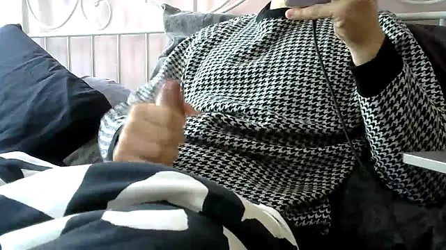 Snapshot of Italianmonsterd chatting on November 2, 2025, 8:39 am Italianmonsterd online show from November 2, 2025, 8:39 am