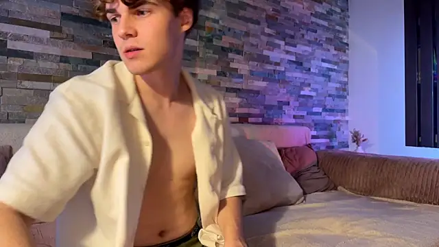 Aurora 5 online show from November 25, 2025, 7:25 pm