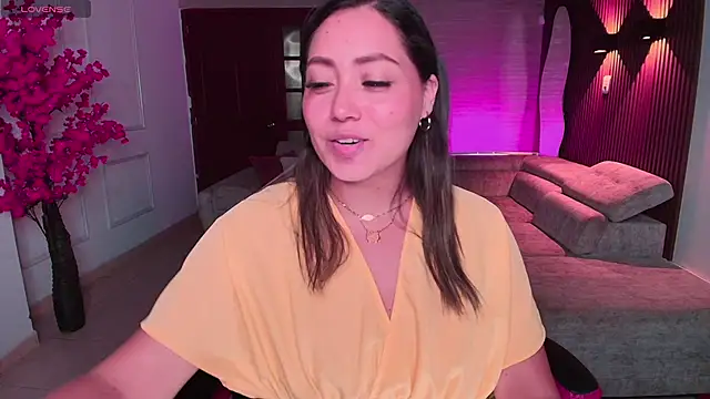 Snapshot of heidy_johns chatting on April 4, 2026, 3:16 am heidy johns online show from April 4, 2026, 3:16 am