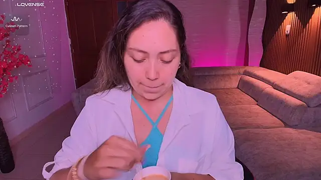 Snapshot of heidy_johns chatting on April 11, 2026, 3:11 am heidy johns online show from April 11, 2026, 3:11 am