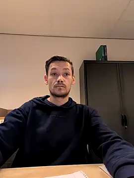 Snapshot of arnoanro chatting on March 2, 2026, 2:35 pm arnoanro online show from March 2, 2026, 2:35 pm