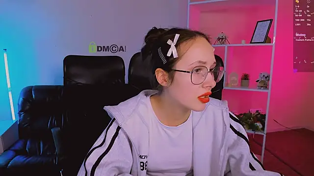 mona cloud online show from November 27, 2025, 1:51 am