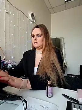 Juicy PeachLux online show from April 3, 2026, 7:50 am