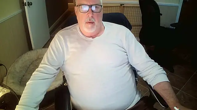 superbearboss online show from October 27, 2025, 2:21 pm