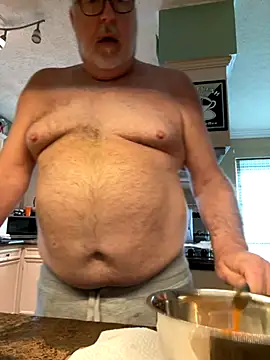 superbearboss online show from November 17, 2025, 4:57 pm