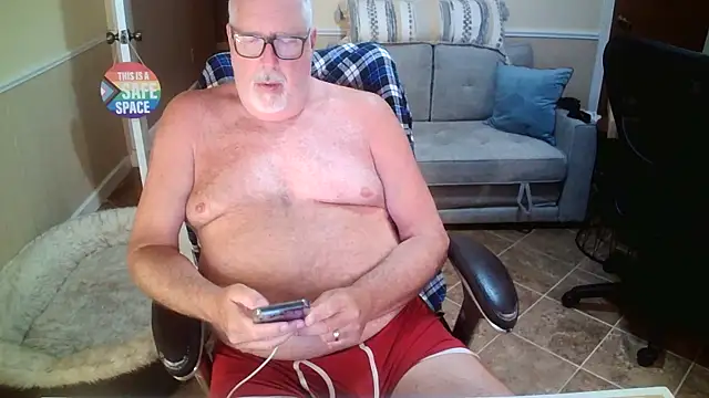Snapshot of superbearboss chatting on May 31, 2026, 2:31 am superbearboss online show from May 31, 2026, 2:31 am