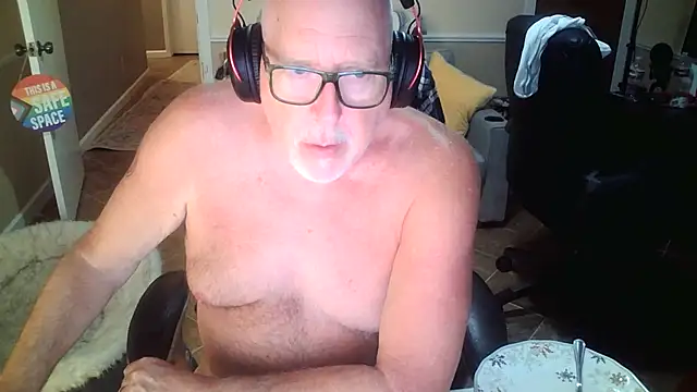 superbearboss online show from June 30, 2026, 2:56 am