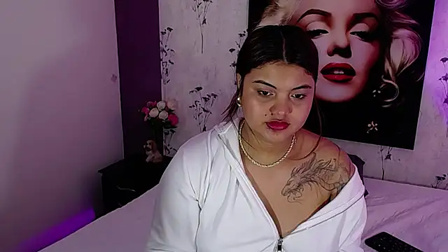 Scarlett  Johanson online show from March 8, 2025, 3:24 pm