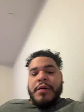 magnumbull online show from March 6, 2025, 5:33 pm