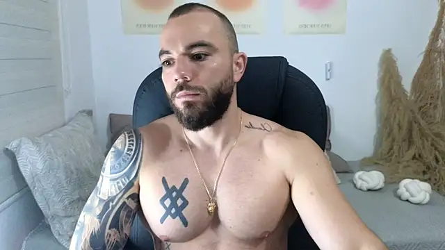 Isaac Carter online show from November 18, 2025, 11:03 am