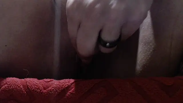 Snapshot of AnoukCavin chatting on April 7, 2026, 9:48 pm AnoukCavin online show from April 7, 2026, 9:48 pm