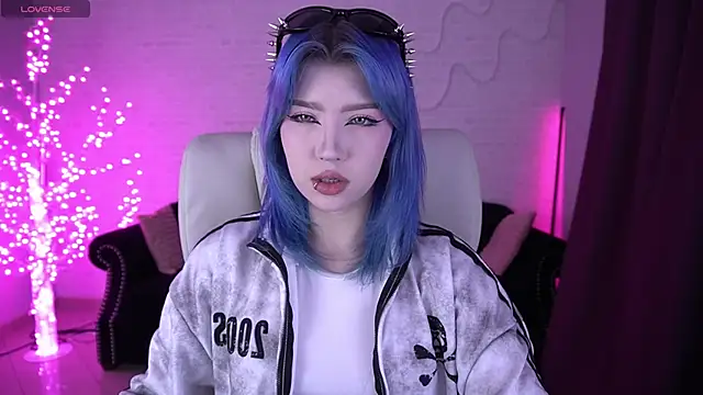 SelenaIris online show from February 12, 2026, 7:14 am