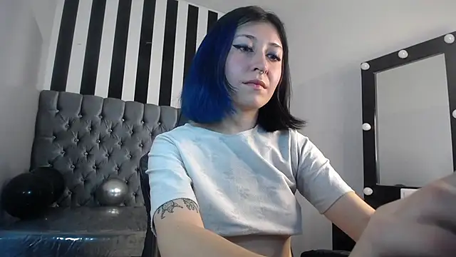 Snapshot of lissacatty_t chatting on March 21, 2025, 10:17 pm lissacatty t online show from March 21, 2025, 10:17 pm