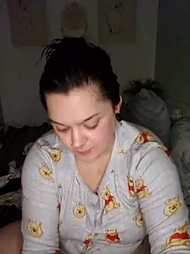 Snapshot of Saucy-Serenity chatting on January 7, 2026, 8:33 pm Saucy-Serenity online show from January 7, 2026, 8:33 pm