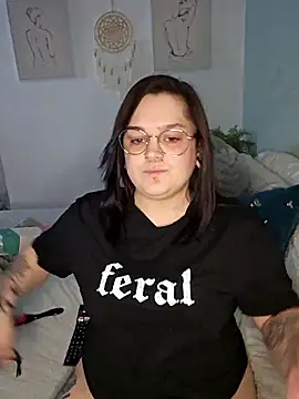 Snapshot of Saucy-Serenity chatting on January 10, 2026, 7:59 pm Saucy-Serenity online show from January 10, 2026, 7:59 pm