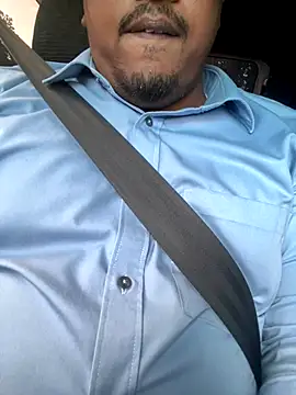 dam-her-boy online show from December 15, 2025, 11:58 am