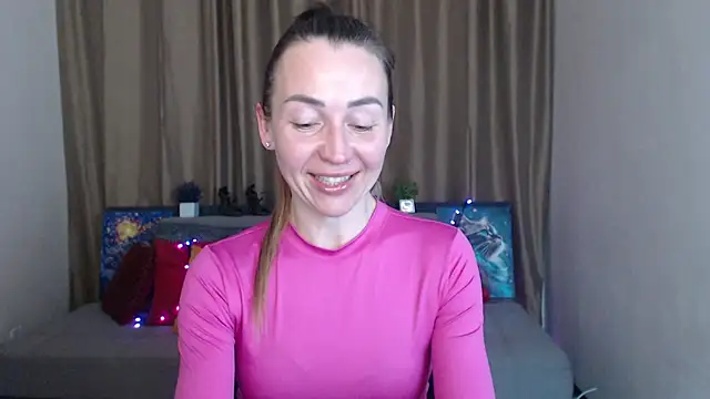 Kiss julli88I online show from March 8, 2025, 1:47 pm