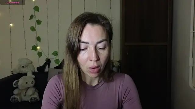 Kiss julli88I online show from March 13, 2025, 12:35 pm