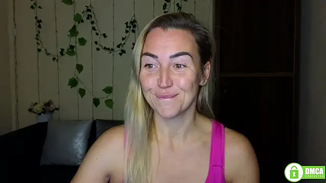 Kiss julli88I online show from November 2, 2025, 6:21 pm