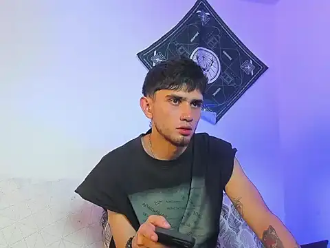 Snapshot of samevansx_ chatting on February 11, 2026, 6:02 pm samevansx online show from February 11, 2026, 6:02 pm