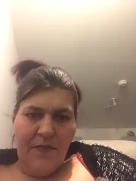 Snapshot of Curvy-Essex-Milf chatting on March 7, 2025, 9:06 pm Curvy-Essex-Milf online show from March 7, 2025, 9:06 pm