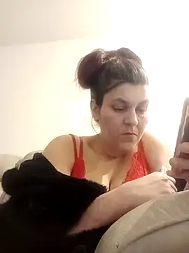 Snapshot of Curvy-Essex-Milf chatting on December 13, 2025, 7:53 pm Curvy-Essex-Milf online show from December 13, 2025, 7:53 pm