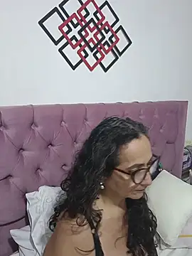 AlessandraLeroy online show from October 31, 2025, 2:12 am