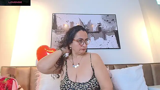 AlessandraLeroy online show from February 16, 2026, 12:34 pm