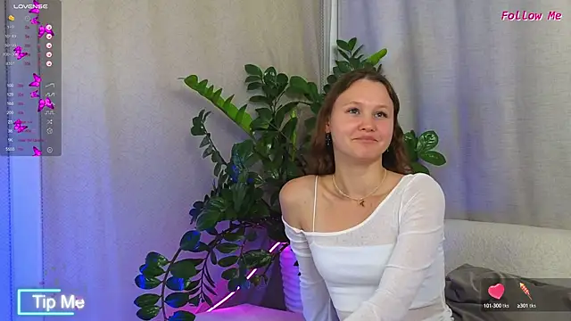 AmeliRoyse online show from September 18, 2025, 5:15 pm