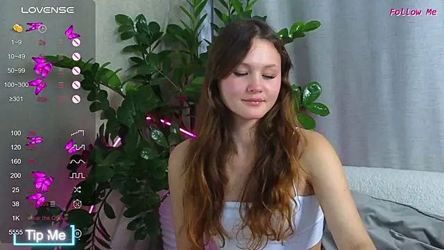 AmeliRoyse online show from October 15, 2025, 5:13 pm