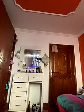 Luna-nevada online show from January 7, 2026, 12:18 pm