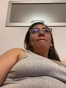 Luna-nevada online show from March 8, 2026, 2:04 am