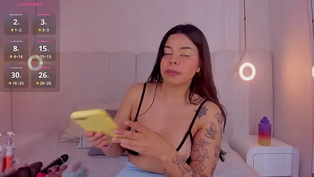 riri candy online show from April 20, 2026, 3:31 am