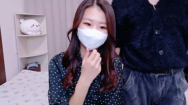 -COCOAtann- online show from September 19, 2025, 4:58 am