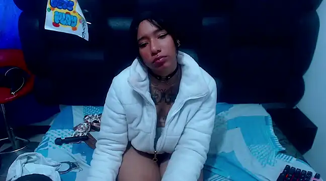 XxxReinaSexyBodyxxX777 online show from March 12, 2025, 7:17 pm