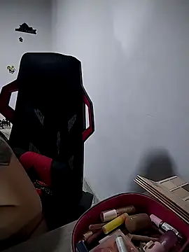 esmeralda jadees online show from December 20, 2025, 8:38 pm