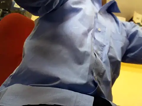 Snapshot of himvilohi08 chatting on October 27, 2025, 5:33 am himvilohi08 online show from October 27, 2025, 5:33 am