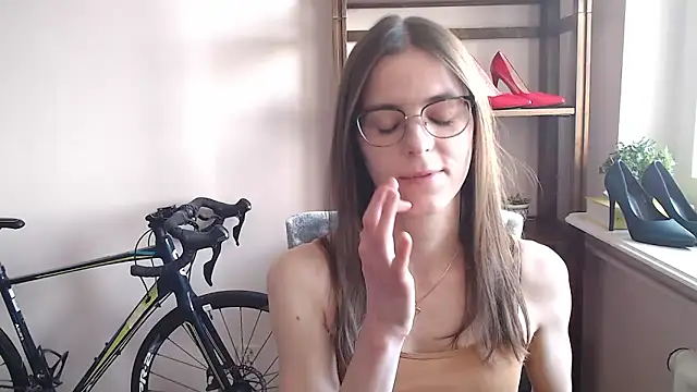 love megi online show from February 26, 2026, 2:27 pm