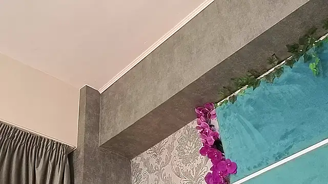 SunnyGlow online show from November 6, 2025, 5:19 am