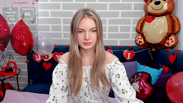 EvelineAmore online show from February 8, 2026, 8:51 am