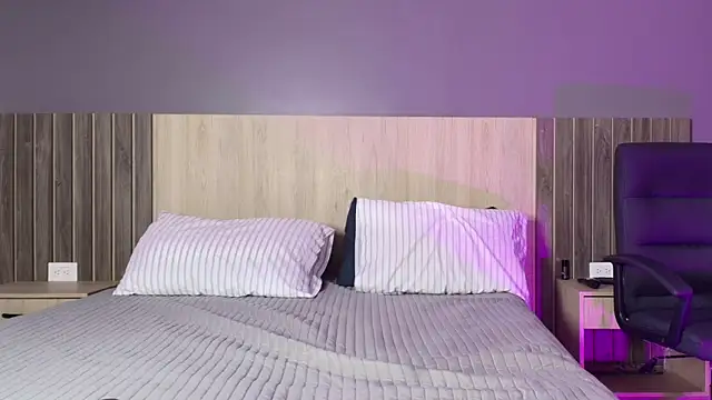 Snapshot of _SamantaGomez chatting on March 8, 2025, 3:02 pm SamantaGomez online show from March 8, 2025, 3:02 pm