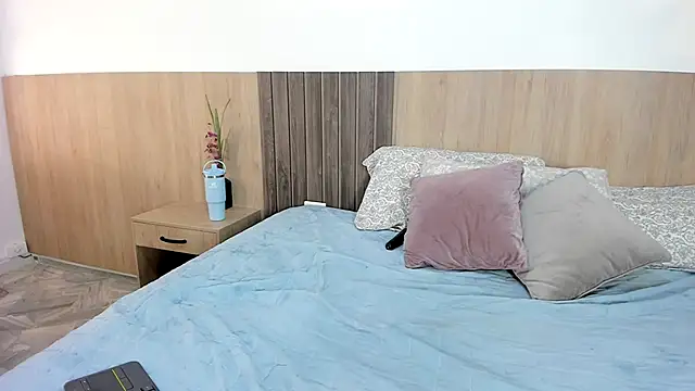 Snapshot of _SamantaGomez chatting on October 5, 2025, 7:50 am SamantaGomez online show from October 5, 2025, 7:50 am