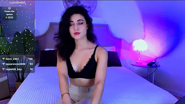 Maya Rogerss online show from October 10, 2025, 3:00 pm