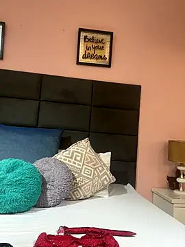 Snapshot of SophiaQueens chatting on October 2, 2025, 8:05 pm SophiaQueens online show from October 2, 2025, 8:05 pm