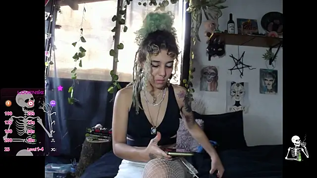 420mussa online show from November 12, 2025, 6:08 pm