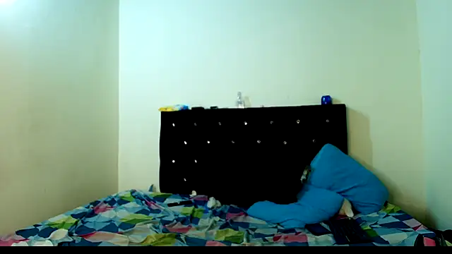 Kymberlyandlucas2 online show from September 11, 2025, 4:12 am