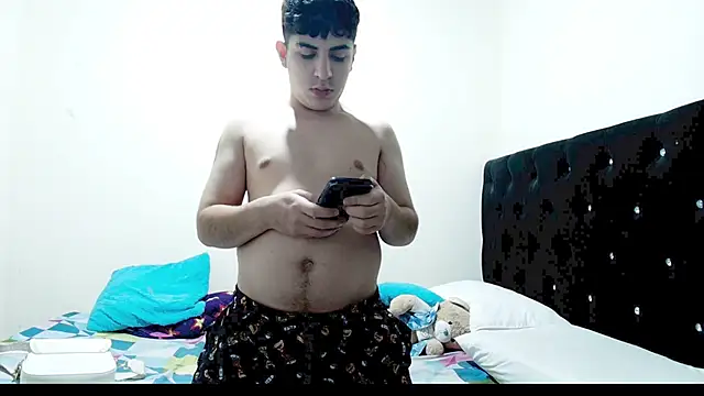 Kymberlyandlucas2 online show from February 26, 2026, 4:22 am