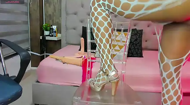 goldilockss15 online show from March 15, 2025, 6:47 am