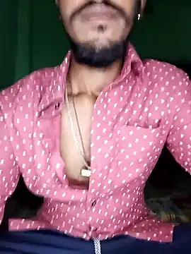 Snapshot of RanaSort chatting on November 14, 2025, 12:59 pm RanaSort online show from November 14, 2025, 12:59 pm