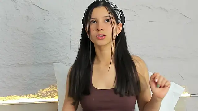 Snapshot of lucianasmith_ chatting on February 11, 2026, 8:03 pm lucianasmith online show from February 11, 2026, 8:03 pm